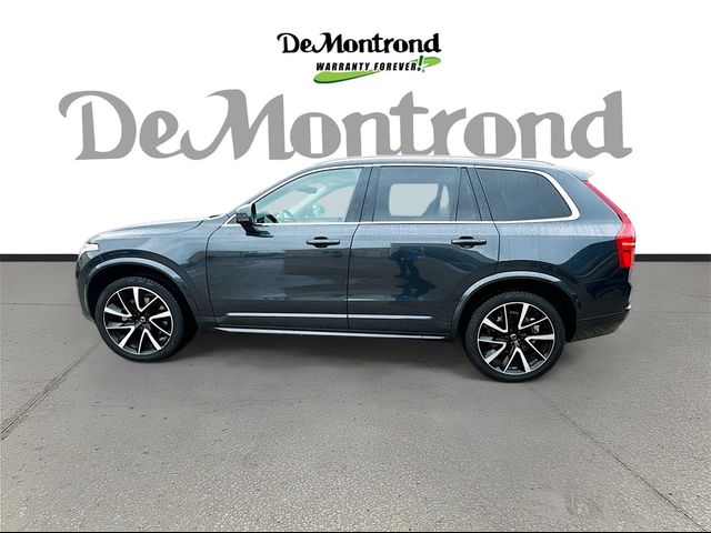 2022 Volvo XC90 Momentum