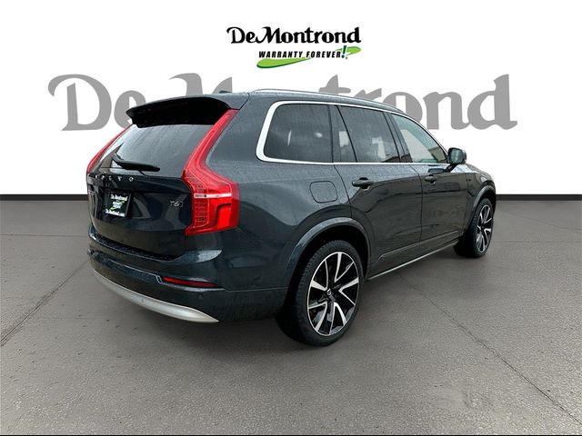 2022 Volvo XC90 Momentum