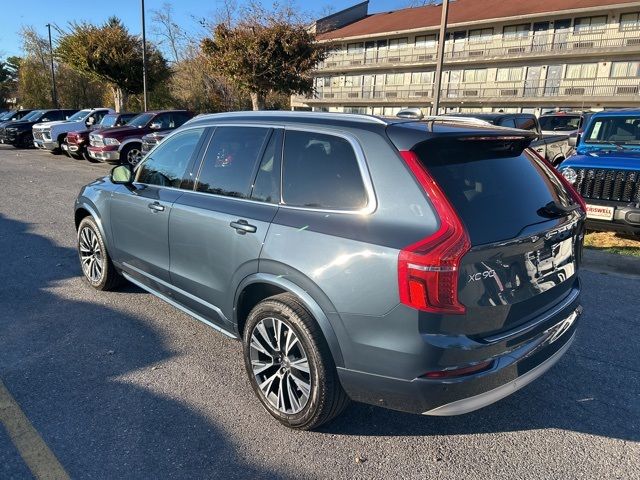 2022 Volvo XC90 Momentum