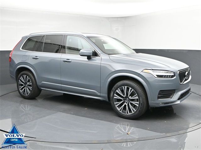 2022 Volvo XC90 Momentum