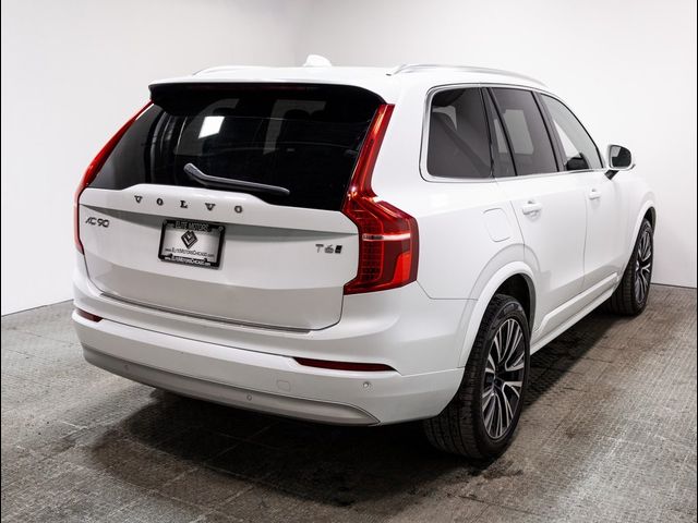 2022 Volvo XC90 Momentum