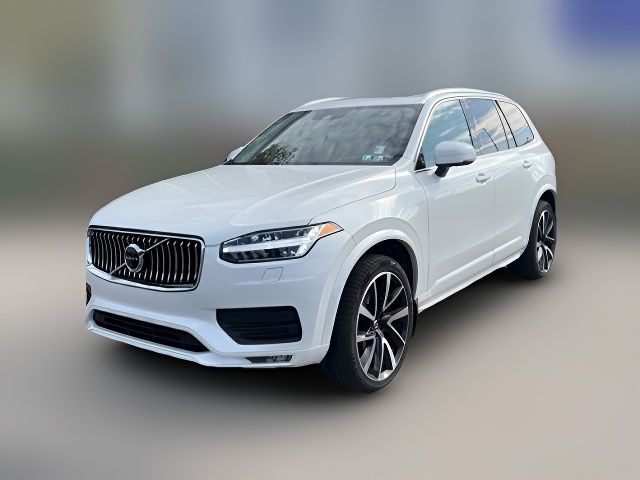 2022 Volvo XC90 Momentum