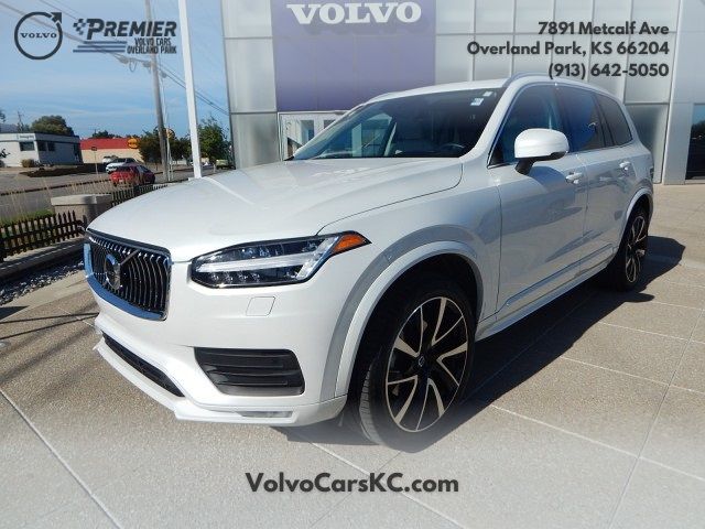 2022 Volvo XC90 Momentum