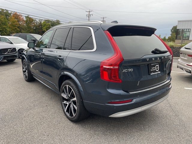 2022 Volvo XC90 Momentum