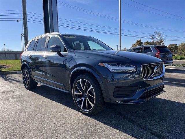 2022 Volvo XC90 Momentum