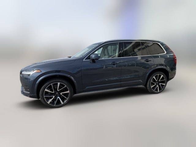 2022 Volvo XC90 Momentum