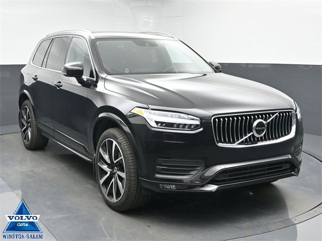 2022 Volvo XC90 Momentum