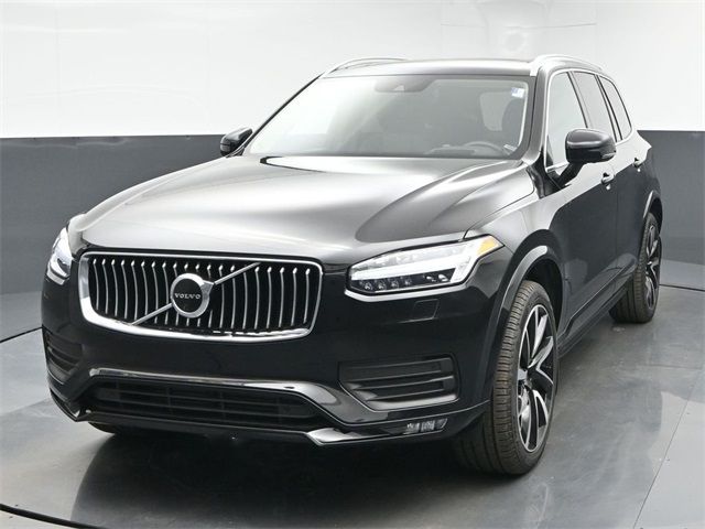 2022 Volvo XC90 Momentum