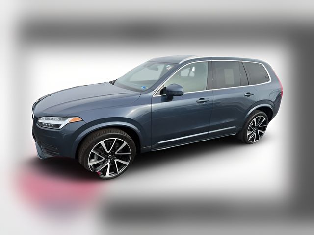 2022 Volvo XC90 Momentum