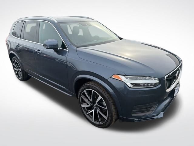 2022 Volvo XC90 Momentum