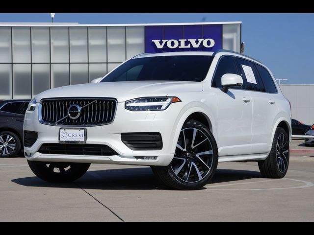 2022 Volvo XC90 Momentum