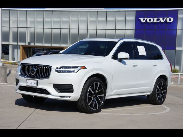 2022 Volvo XC90 Momentum