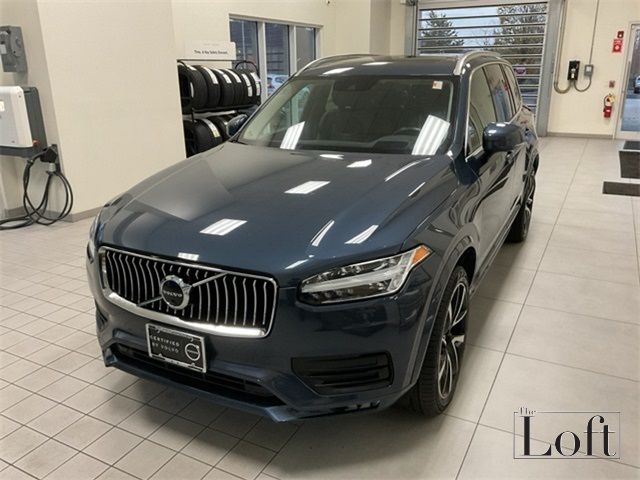 2022 Volvo XC90 Momentum