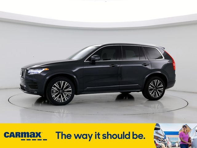 2022 Volvo XC90 Momentum