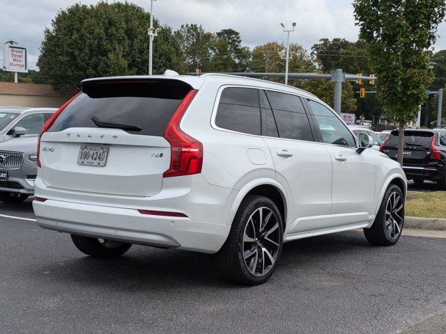 2022 Volvo XC90 Momentum