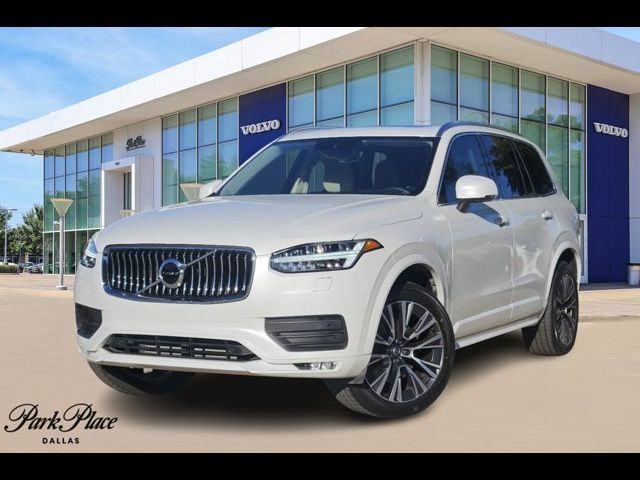 2022 Volvo XC90 Momentum