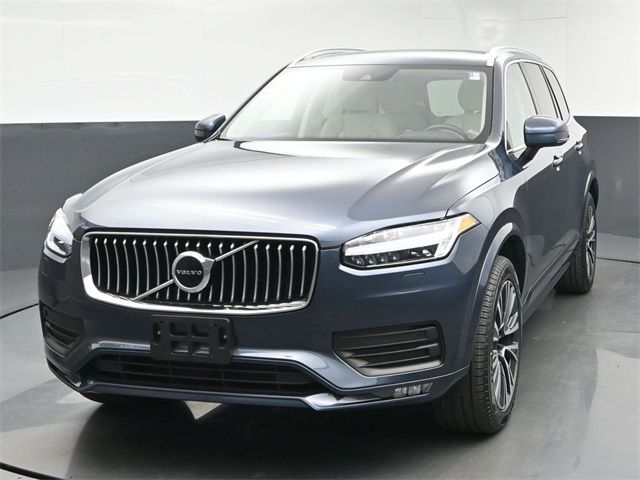 2022 Volvo XC90 Momentum