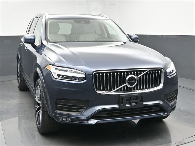 2022 Volvo XC90 Momentum