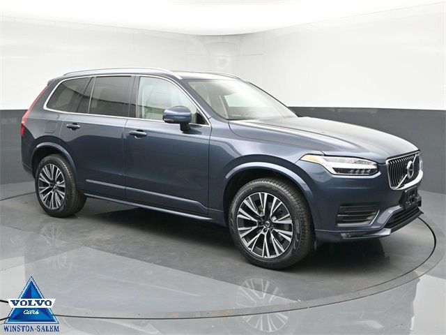 2022 Volvo XC90 Momentum