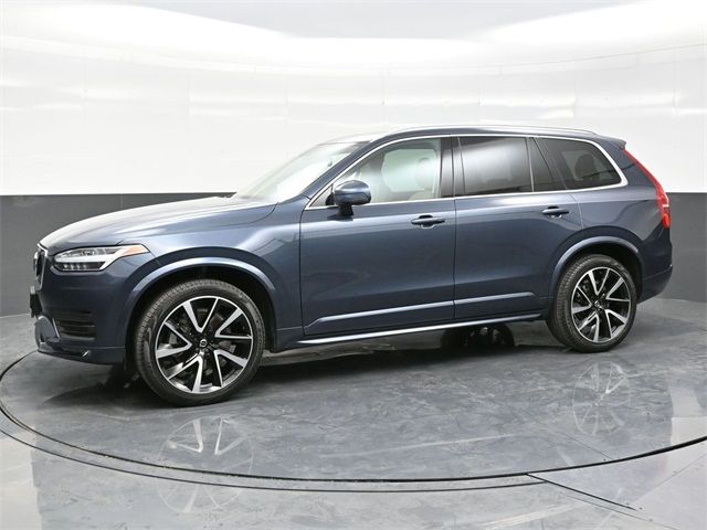 2022 Volvo XC90 Momentum