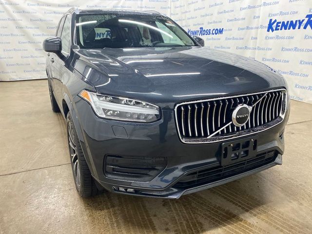 2022 Volvo XC90 Momentum