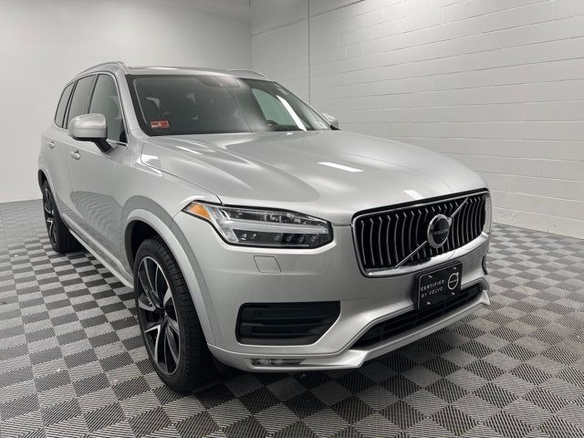 2022 Volvo XC90 Momentum