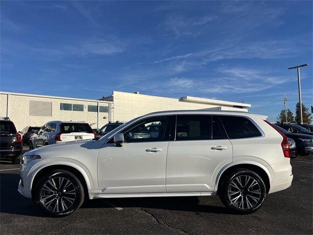 2022 Volvo XC90 Momentum