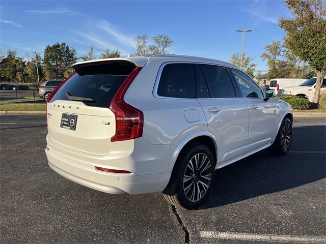 2022 Volvo XC90 Momentum