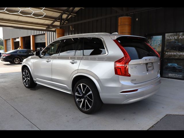 2022 Volvo XC90 Momentum