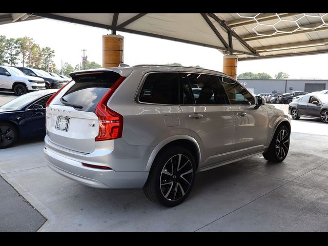 2022 Volvo XC90 Momentum