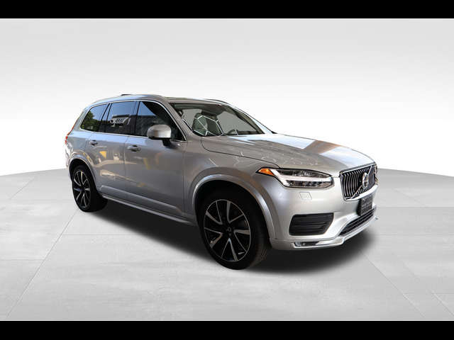 2022 Volvo XC90 Momentum