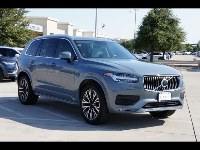 2022 Volvo XC90 Momentum