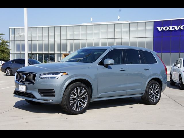 2022 Volvo XC90 Momentum