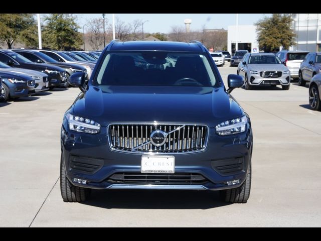 2022 Volvo XC90 Momentum