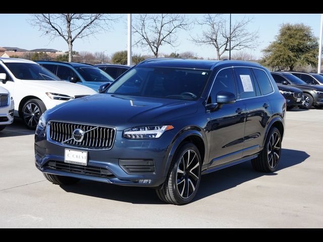 2022 Volvo XC90 Momentum