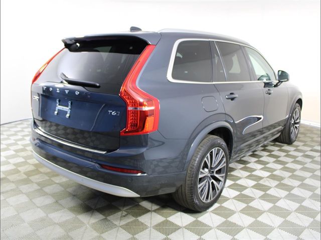 2022 Volvo XC90 Momentum