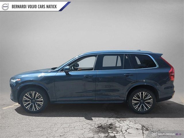 2022 Volvo XC90 Momentum