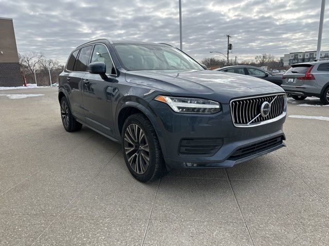 2022 Volvo XC90 Momentum