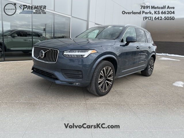 2022 Volvo XC90 Momentum