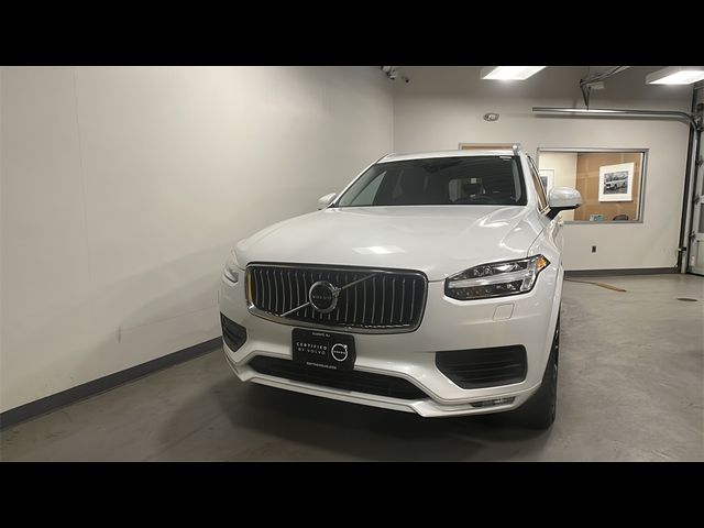 2022 Volvo XC90 Momentum