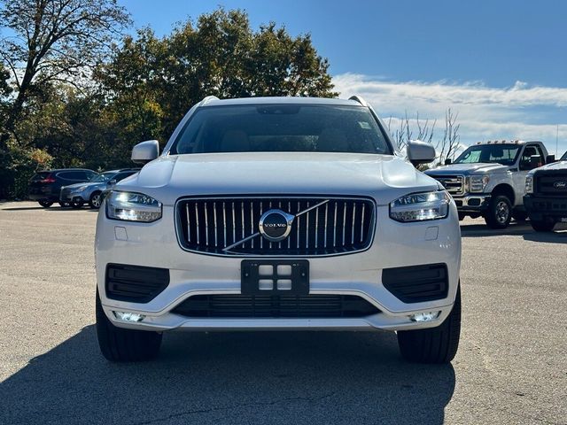 2022 Volvo XC90 Momentum