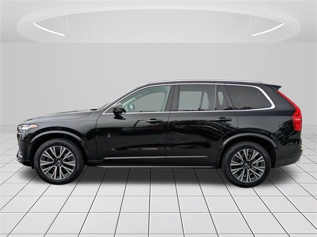 2022 Volvo XC90 Momentum