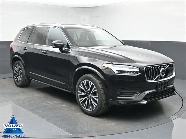 2022 Volvo XC90 Momentum