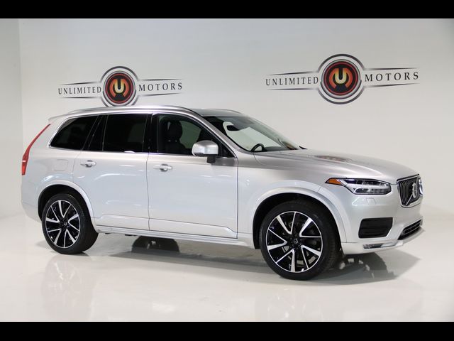 2022 Volvo XC90 Momentum