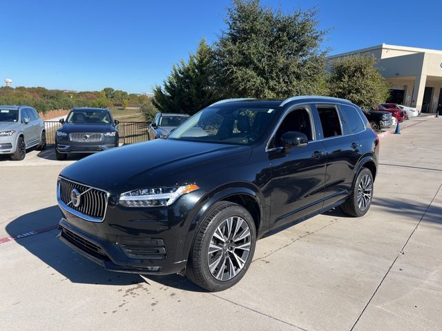 2022 Volvo XC90 Momentum