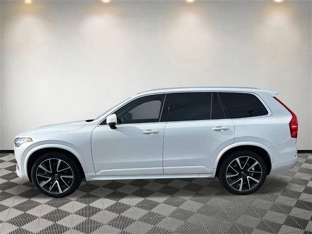 2022 Volvo XC90 Momentum