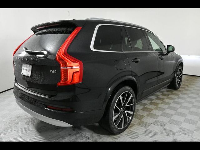 2022 Volvo XC90 Momentum