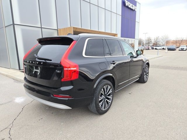 2022 Volvo XC90 Momentum