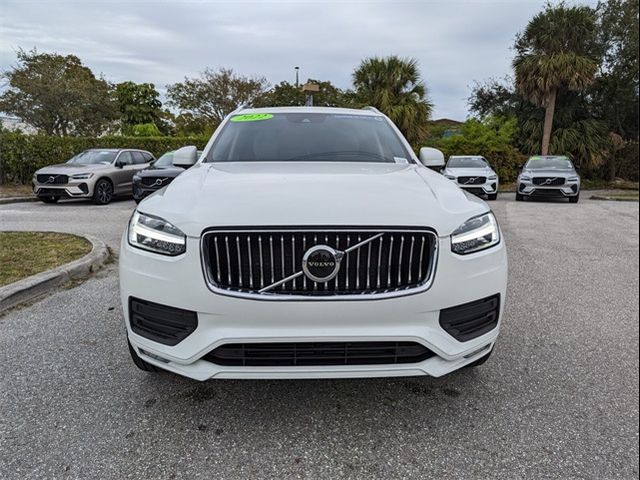 2022 Volvo XC90 Momentum