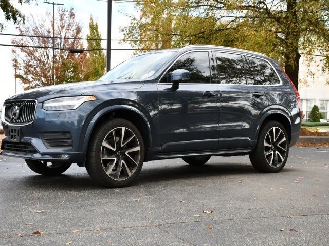 2022 Volvo XC90 Momentum